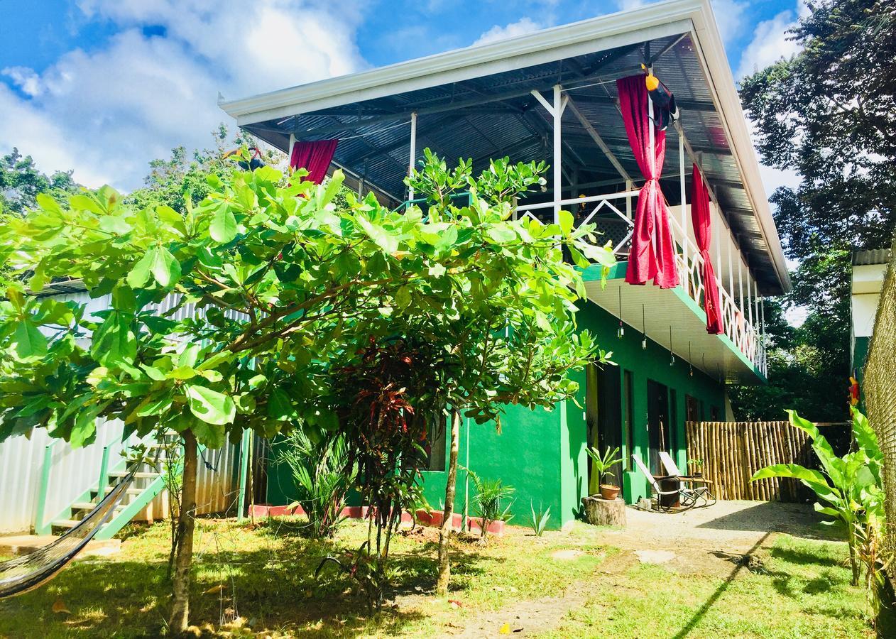 Guest House Pura Vida ケポス エクステリア 写真