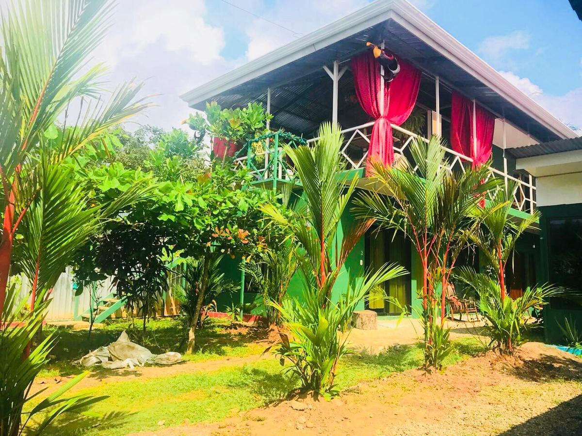 Guest House Pura Vida ケポス エクステリア 写真